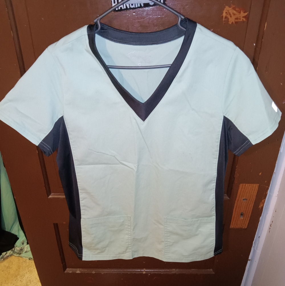 GUC Butter Soft Stretch Short Sleeve V-Neck Scrub Top M